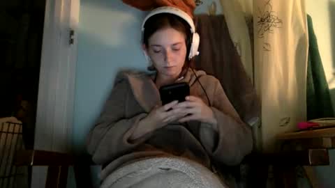 Snapshot of luci_layne chatting on May 27, 9:45 pm Luci Layne online show from May 27, 9:45 pm