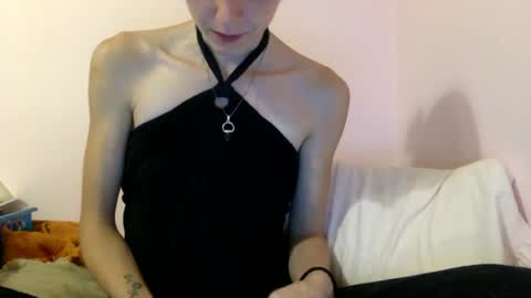 Snapshot of luci_layne chatting on July 10, 4:39 am Luci Layne online show from July 10, 4:39 am