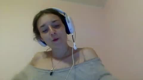 Snapshot of luci_layne chatting on July 17, 5:36 am Luci Layne online show from July 17, 5:36 am