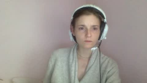 Snapshot of luci_layne chatting on July 28, 4:39 pm Luci Layne online show from July 28, 4:39 pm