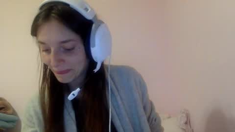 Snapshot of luci_layne chatting on August 2, 7:40 am Luci Layne online show from August 2, 7:40 am
