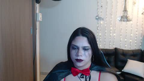 LUCIA online show from October 21, 2:45 am