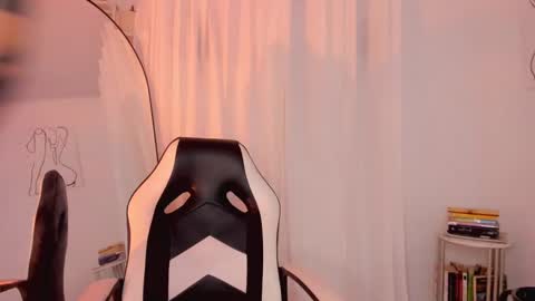 Snapshot of lucia_lee_ chatting on January 17, 8:44 pm Lucia online show from January 17, 8:44 pm