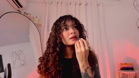 Snapshot of lucia_lee_ chatting on January 31, 7:18 pm Lucia online show from January 31, 7:18 pm