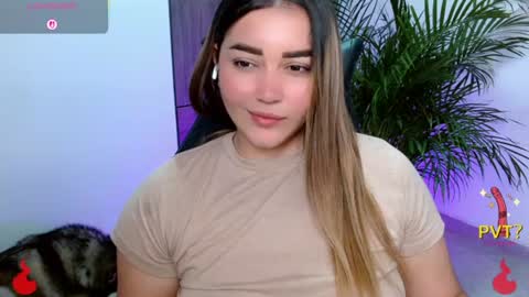Snapshot of lucia_star_ chatting on June 28, 1:11 am lucia star online show from June 28, 1:11 am