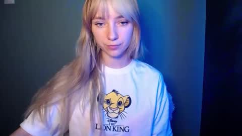 Lucy online show from November 22, 9:03 pm