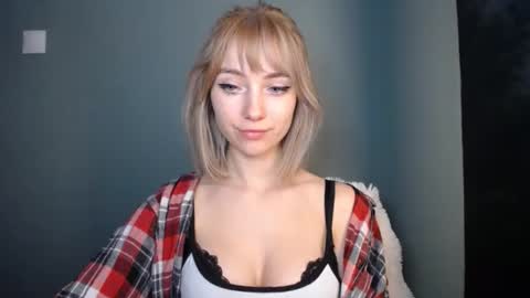 Lucy online show from February 22, 7:34 pm