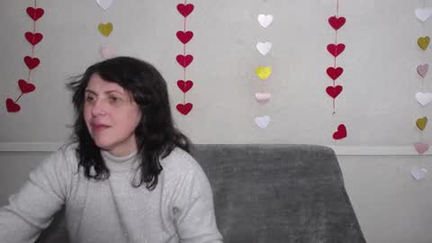 Snapshot of luciami chatting on February 26, 3:21 am LuciaMi online show from February 26, 3:21 am