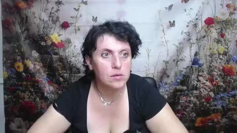 Snapshot of luciami chatting on September 14, 5:01 pm LuciaMi online show from September 14, 5:01 pm