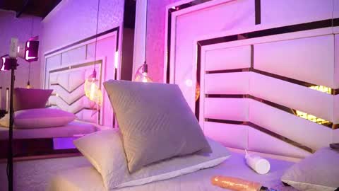 luciana_agudelo online show from April 8, 7:14 pm