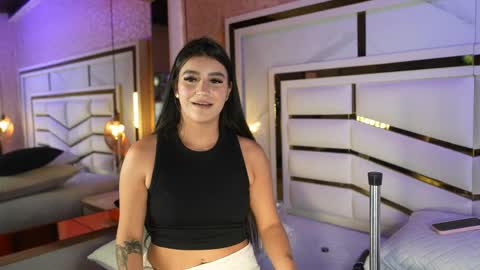 Snapshot of luciana_agudelo chatting on May 31, 7:15 pm luciana_agudelo online show from May 31, 7:15 pm
