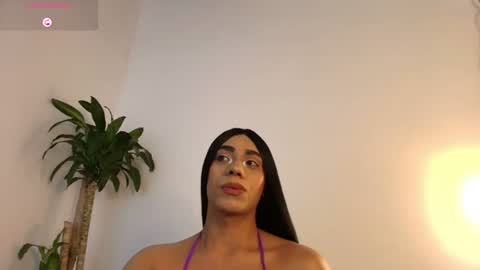 Snapshot of luciana_glow chatting on June 18, 8:13 pm luciana_glow online show from June 18, 8:13 pm