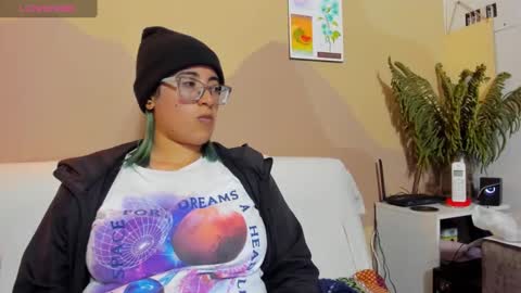 Snapshot of lucianacapisce chatting on October 18, 9:59 pm Dani 3 online show from October 18, 9:59 pm