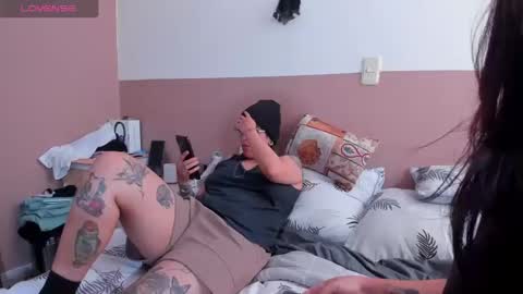 Snapshot of lucianacapisce chatting on October 20, 4:51 pm Dani 3 online show from October 20, 4:51 pm