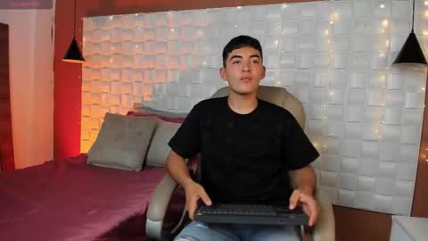 Luciano online show from February 24, 3:04 am