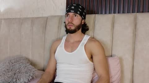 Snapshot of luciano_ferrer chatting on October 15, 8:53 pm Luciano online show from October 15, 8:53 pm