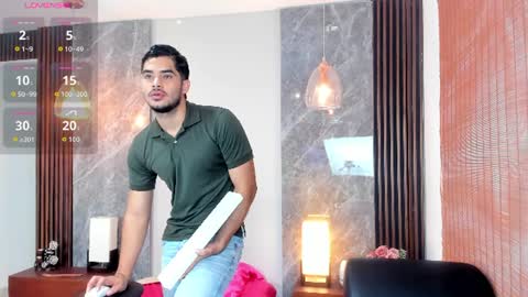 Snapshot of luciano_vitale_ chatting on June 24, 12:15 pm Luciano online show from June 24, 12:15 pm