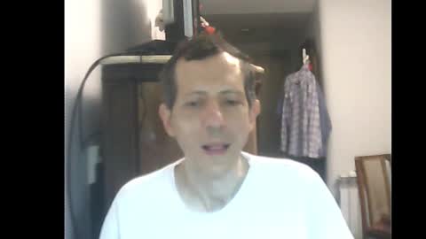 Snapshot of lucianoaxel chatting on January 16, 1:27 am Luciano online show from January 16, 1:27 am