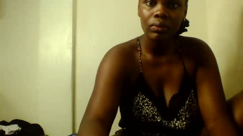 Snapshot of luciaresa chatting on July 15, 3:23 am luciaresa online show from July 15, 3:23 am