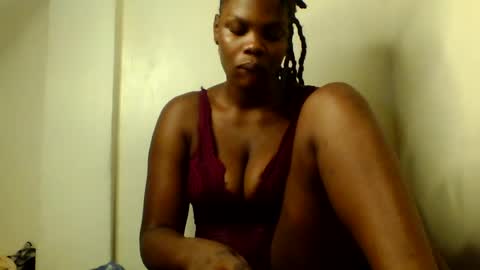 Snapshot of luciaresa chatting on July 21, 1:30 am luciaresa online show from July 21, 1:30 am
