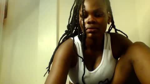 Snapshot of luciaresa chatting on July 23, 1:58 am luciaresa online show from July 23, 1:58 am