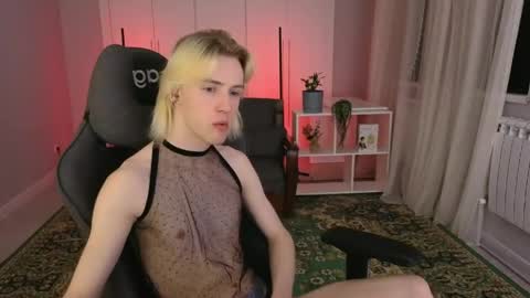 Angelok online show from May 5, 1:19 pm
