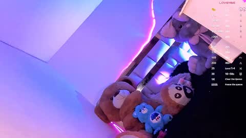 Snapshot of lucidollts_ chatting on February 18, 6:26 am Luci online show from February 18, 6:26 am