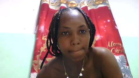 Snapshot of lucie196645 chatting on June 21, 5:04 pm lucie196645 online show from June 21, 5:04 pm