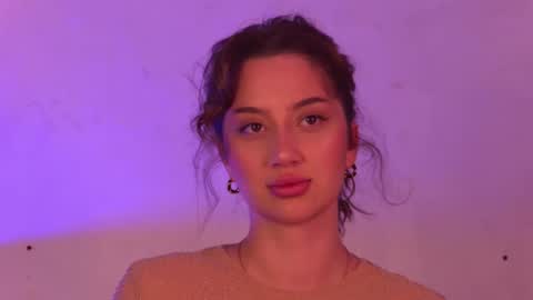 Snapshot of luciebliss chatting on May 19, 6:47 pm Maria online show from May 19, 6:47 pm