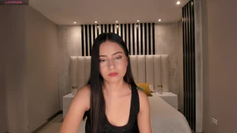 Lucie Martin online show from March 28, 7:35 pm