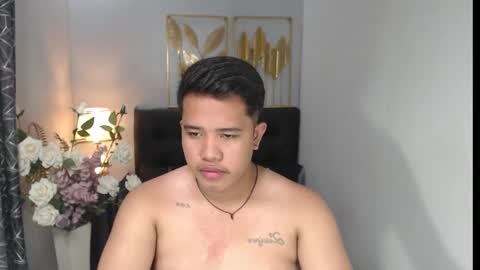 Luciferhotcum online show from February 7, 5:40 pm