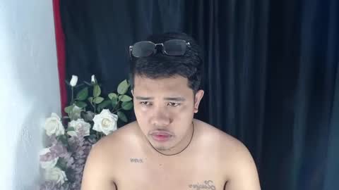 Luciferhotcum online show from February 24, 9:10 am