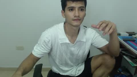 leonel online show from February 22, 1:22 am