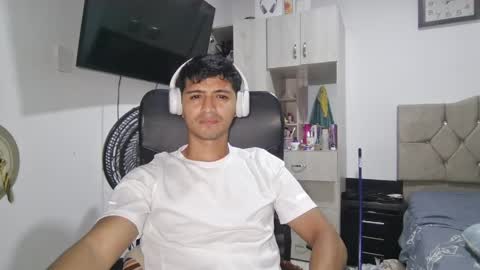 leonel online show from May 22, 3:24 am