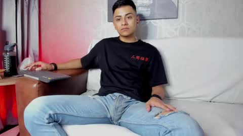 Leo online show from March 6, 11:25 am