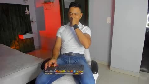 Leo online show from November 12, 11:43 am