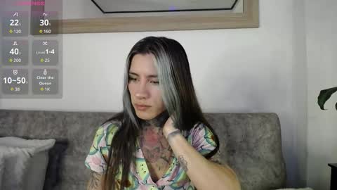 Snapshot of luciiana_lol chatting on February 11, 11:26 am luciiana online show from February 11, 11:26 am