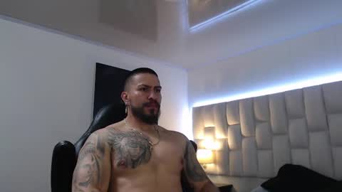 Snapshot of luck_grey chatting on June 23, 5:11 pm luck online show from June 23, 5:11 pm