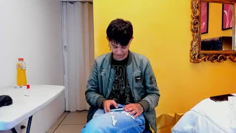 Snapshot of luckk_ chatting on July 10, 6:07 am luckk_ online show from July 10, 6:07 am