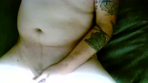 Snapshot of lucky134u chatting on October 5, 10:57 am lucky134u online show from October 5, 10:57 am