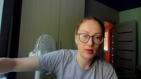 Snapshot of lucky_licky20 chatting on July 14, 1:52 am lucky_licky20 online show from July 14, 1:52 am