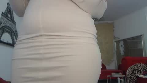 Snapshot of luckyanabella chatting on February 1, 11:53 am Ana online show from February 1, 11:53 am