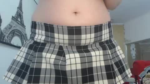 Snapshot of luckyanabella chatting on February 18, 10:22 am Ana online show from February 18, 10:22 am