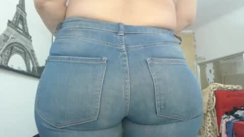Snapshot of luckyanabella chatting on March 26, 12:11 pm Ana online show from March 26, 12:11 pm