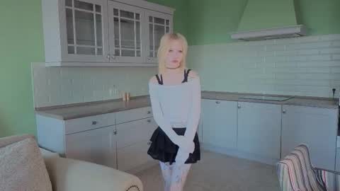 Snapshot of luckychanse chatting on March 31, 6:58 am Kiki online show from March 31, 6:58 am