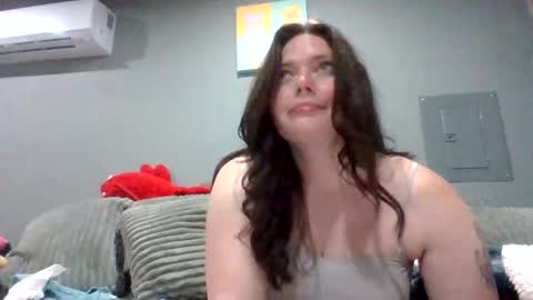 Snapshot of luckygirl96 chatting on November 22, 3:05 am luckygirl96 online show from November 22, 3:05 am