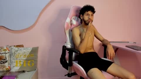 Snapshot of luckysamer chatting on February 20, 11:54 am LuckySame online show from February 20, 11:54 am