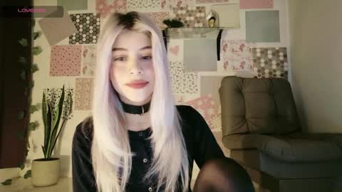 Snapshot of luckysapphire777 chatting on May 5, 11:40 am luckysapphire777 online show from May 5, 11:40 am