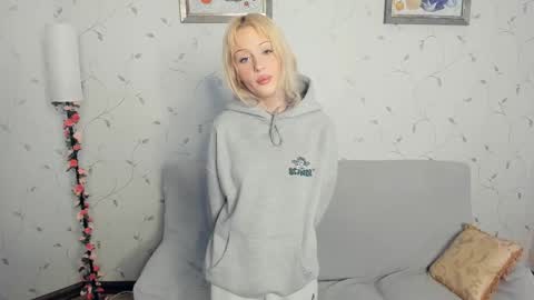 Snapshot of luckyy_tickets_ chatting on February 14, 7:16 am Alice online show from February 14, 7:16 am