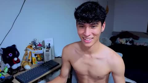 Lu Independent Model online show from November 26, 11:17 pm